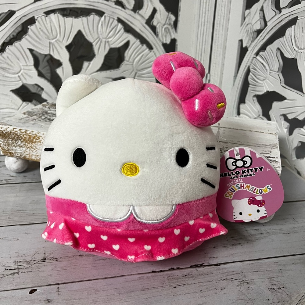 Squishmallows Hello Kitty with Pink and White Hearts & Sprinkle Bow